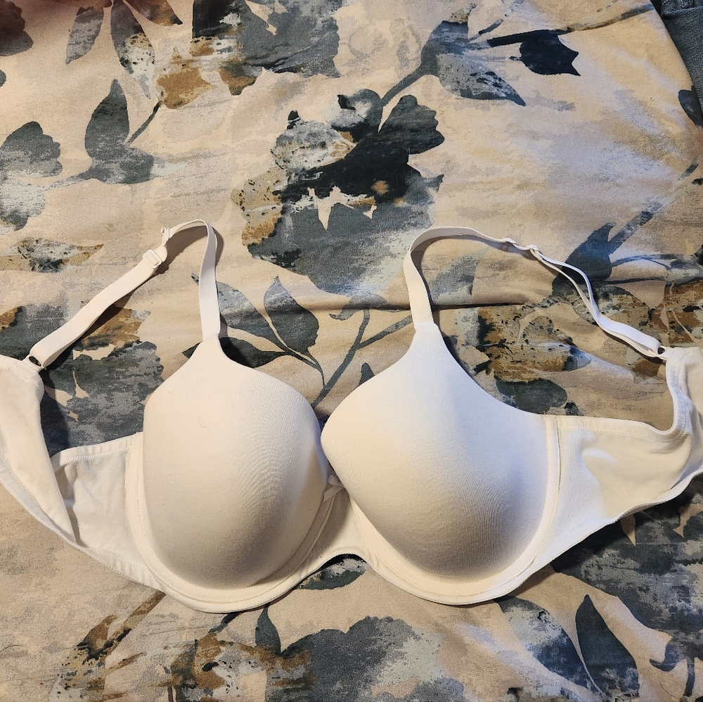 Ambrielle White Molded Cup Bra Intimates & Sleepwear
